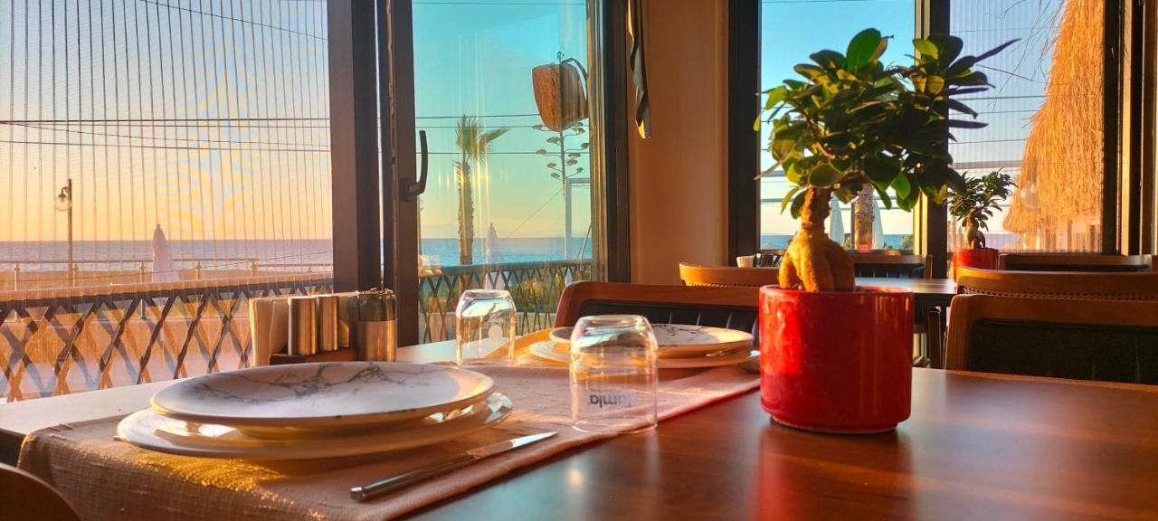 Assos Troy Beach Hotel Ngoại thất bức ảnh